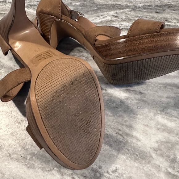 Kelly and Kate heels - Picture 2 of 4